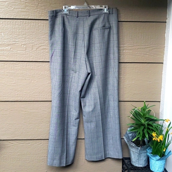 Marisa Minicucci  Gray wide leg wool blend dress pants, size 16 - Picture 9 of 9